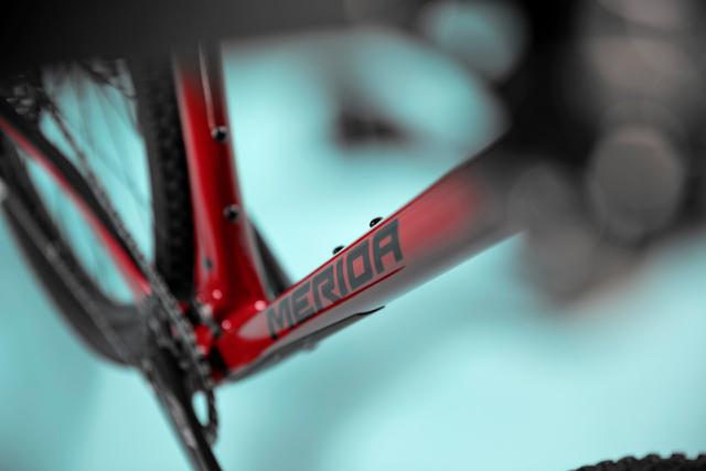 SPEEDER 200 MATT BLACK/SILVER XS 47CM